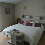 Sous La Tonnelle, Maison De בית נופש