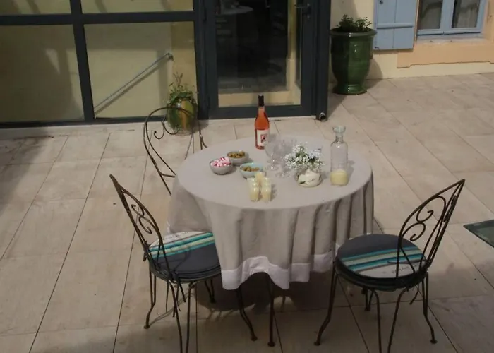 Sous La Tonnelle, Maison De * Murviel